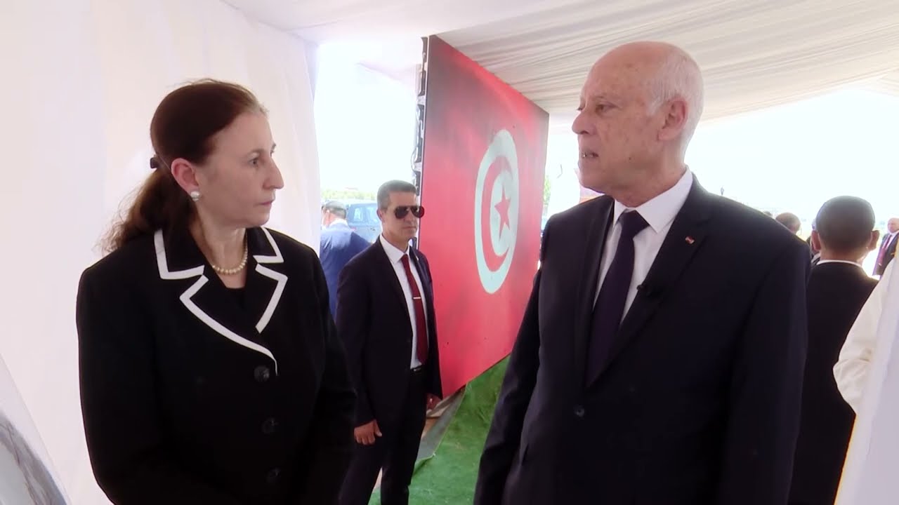 اشراف رئيس الجمهورية قيس سعيد على وضع حجر الأساس لانطلاق اشغال مشروع جسر بنزرت الجديد