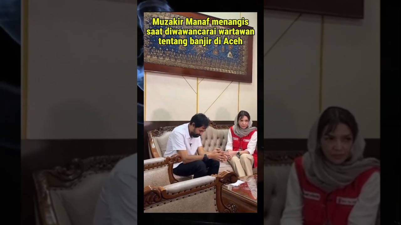 Muzakir Manaf menangis 