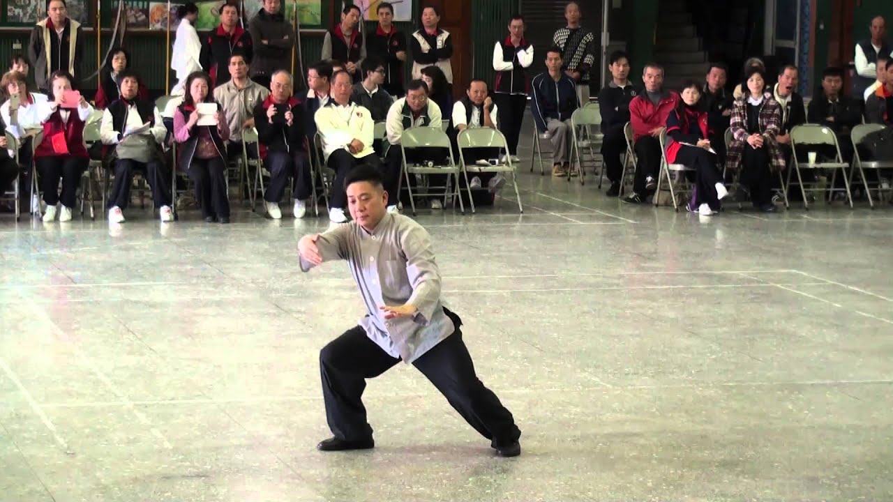 楊氏太極拳第6代傳人傅清泉老師在2014年國際太極拳推手聯誼表演傳統28式楊氏太極拳