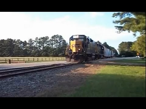 CSX 2349 FREIGHT TRAIN IN LUMBERTON N.C. ON 9/4/12.....VIDEO#62 - YouTube