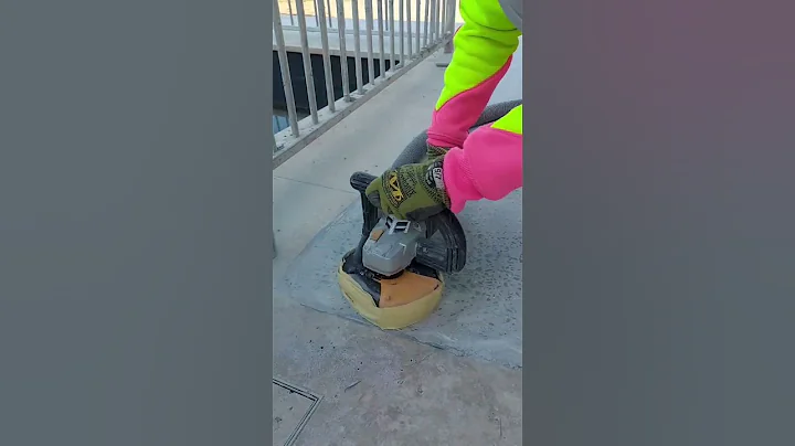 Attention to detail Concrete edges is important 💯✔✔ #concrete #construction #work #building #short