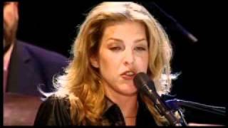 Video voorbeeld van "Diana Krall - Live in Paris - 1"