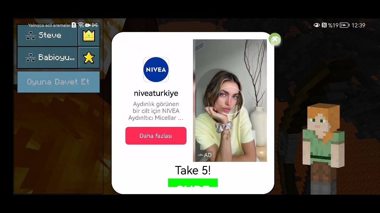 Kuzenimle minecraft oynuyoru