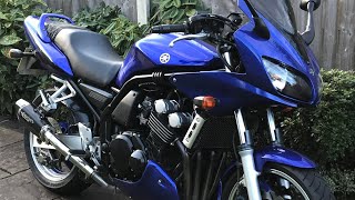 Yamaha FZS600 Fazer with a R6 shock conversion