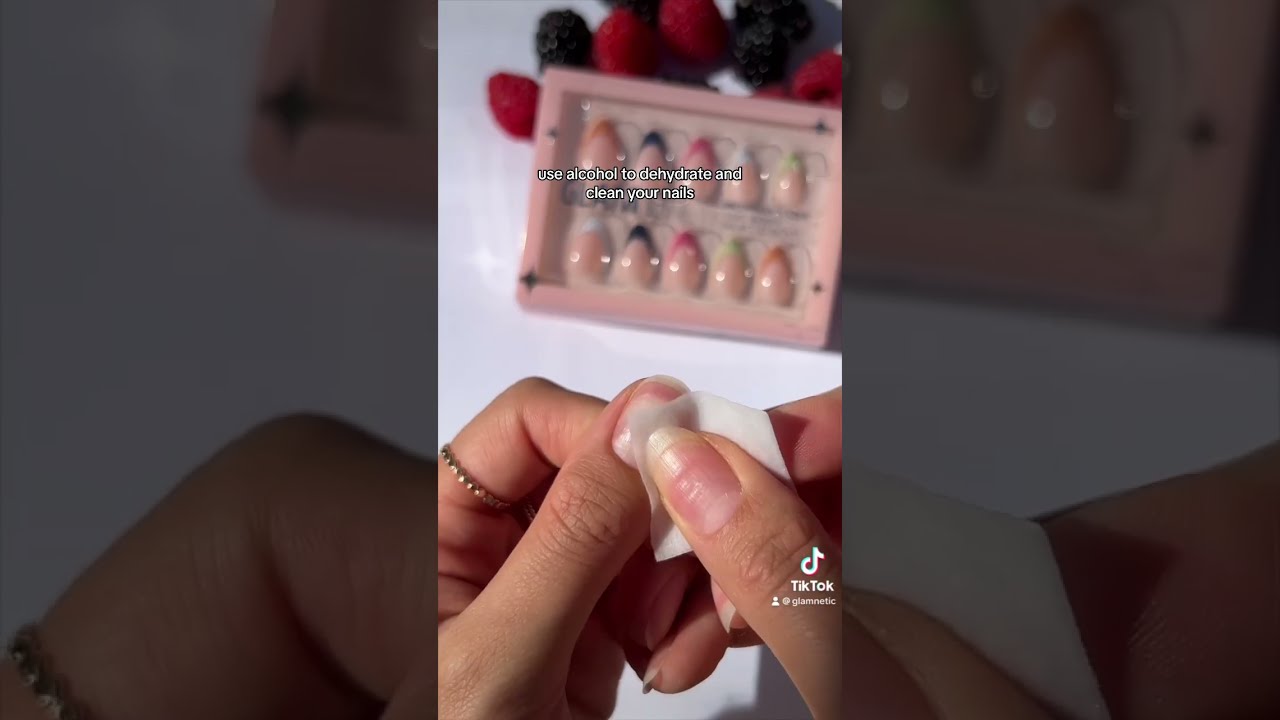 3 Steps You Should NEVER Miss When Applying Press On Nails 