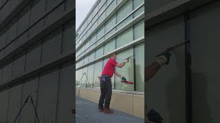Finding an efficient method for window cleaning