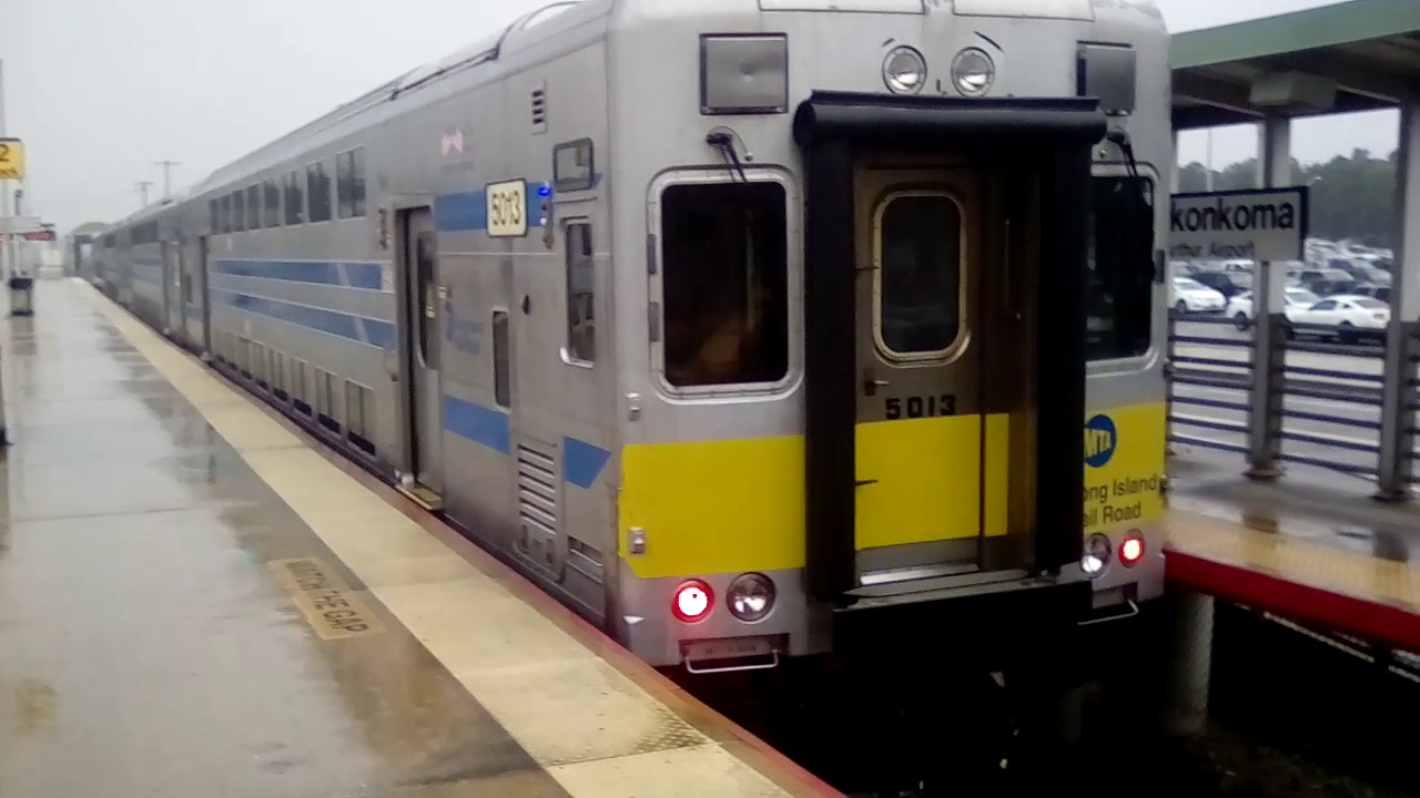LIRR 203 entering Ronkonkoma from Greenport next to LIRR 2055 YouTube