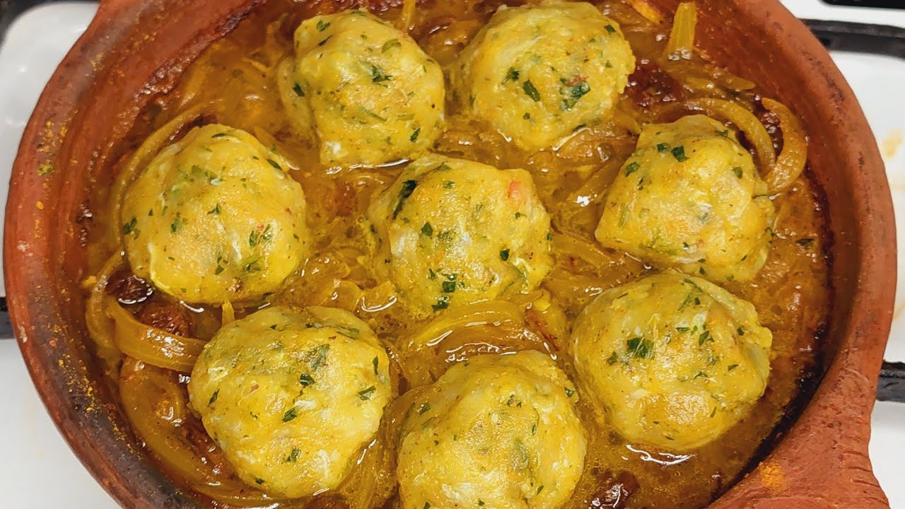 Vistajine met uien en rozijnen.het is verslavend lekker.meer dan de moeite waard.