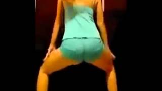 Novinha Dançando Funk Sem Calcinha