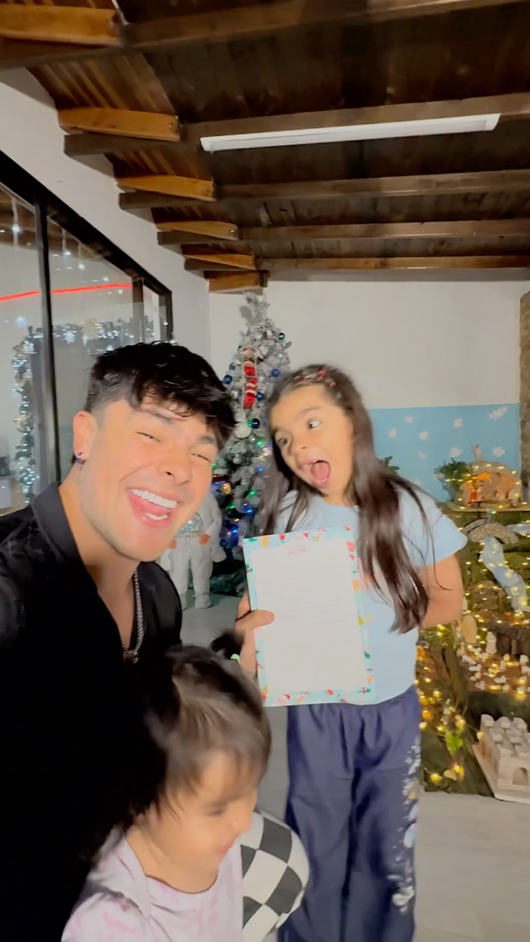 Esto es lo que le va a pedir mi hija a PAPÁ NOEL??