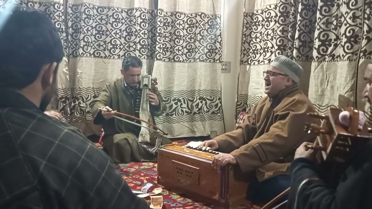 USTAD AKASH YOUSUF // MEHFIL AT WAHIDPORA// KASHMIRI SUFI SONG 