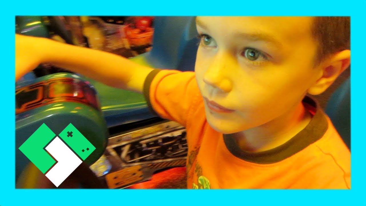 A LITTLE ARCADE ACTION (10.19.12 - Day 203) | Clintus.tv