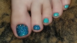 Pedicure | holographic glitter | Sierra Robles