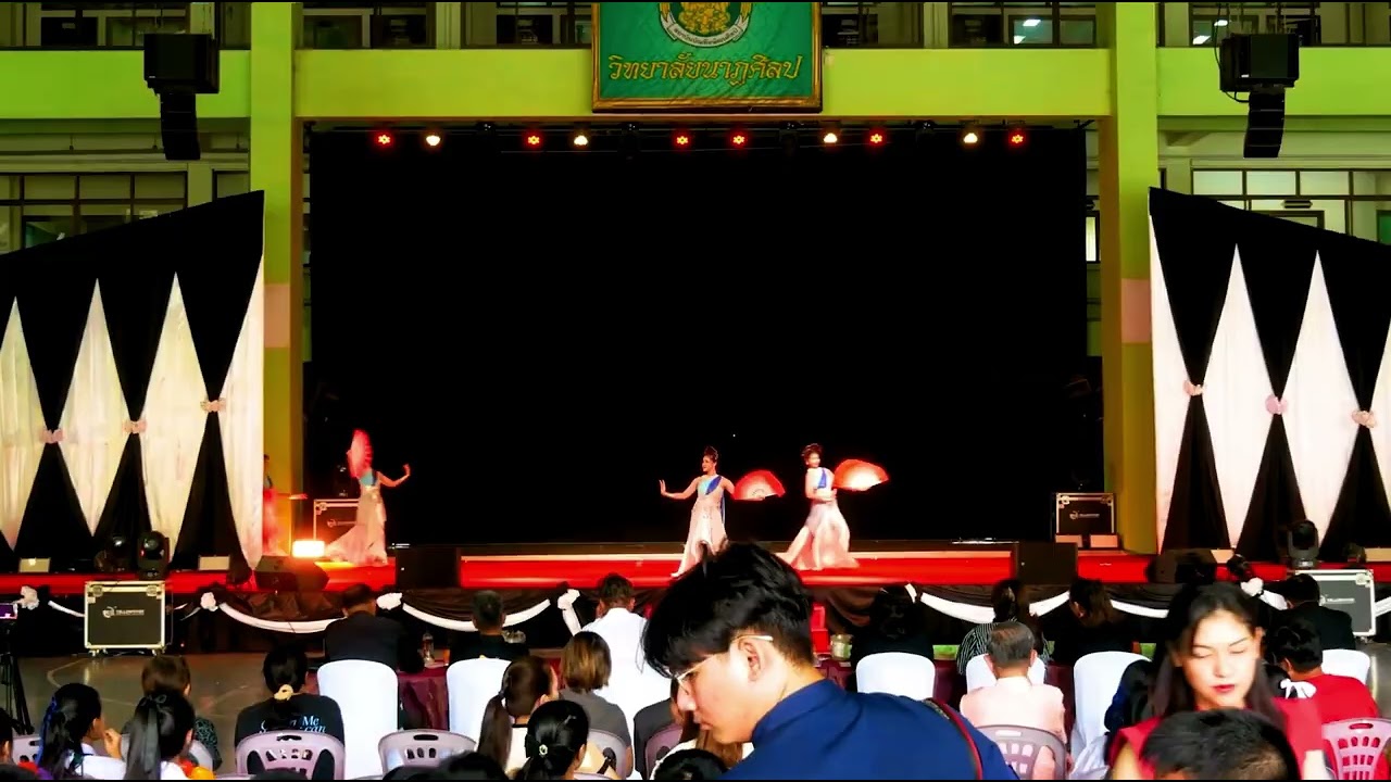 การแสดงสร้างสรรค์ ชุด ไตรทิวากาล