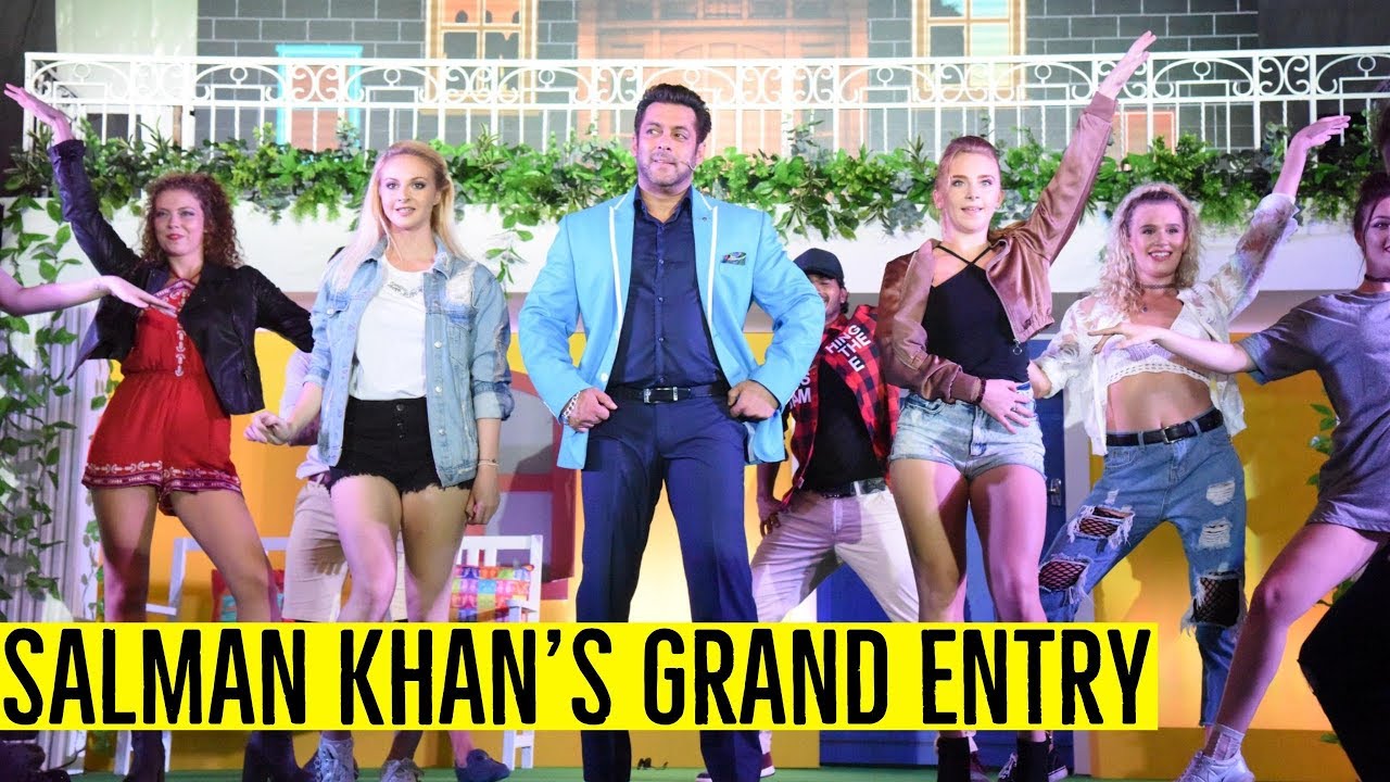 Salman Khan's Grand Entry | Bigg Boss 11 Launch