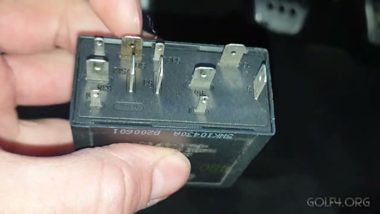 🇩🇪 VW Golf IV Bora Wischerrelais hängt, Scheibenwischer wischen zu weit