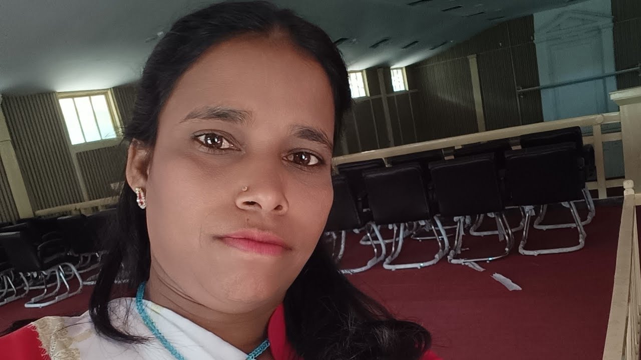 मोर से लव प्यार करी सिंगर चरकी निशा ओफिस्यल