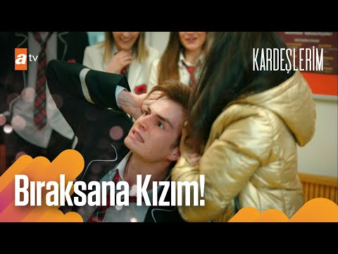 Aybike, Berk'in saçını başını yoldu!🤣-Kardeşlerim Arşiv Sahneler🎬