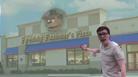 Scott the Woz eats at Freddy Fazbear’s