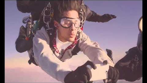 The HTC One Freefall Fashion Shoot