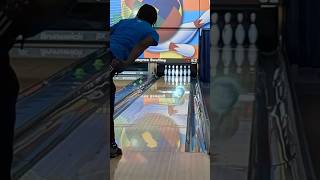 Darnail throwing the Motiv Sub-Zero Forge #motivbowling
