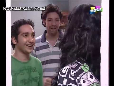 أشرف قفل الباب