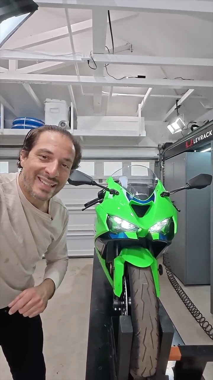 Here's the Top Five Things We Like About Kawasaki's 2026 Ninja ZX