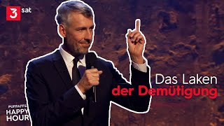 Sebastian Pufpaff ist mit Patientenbekleidung nicht einverstanden