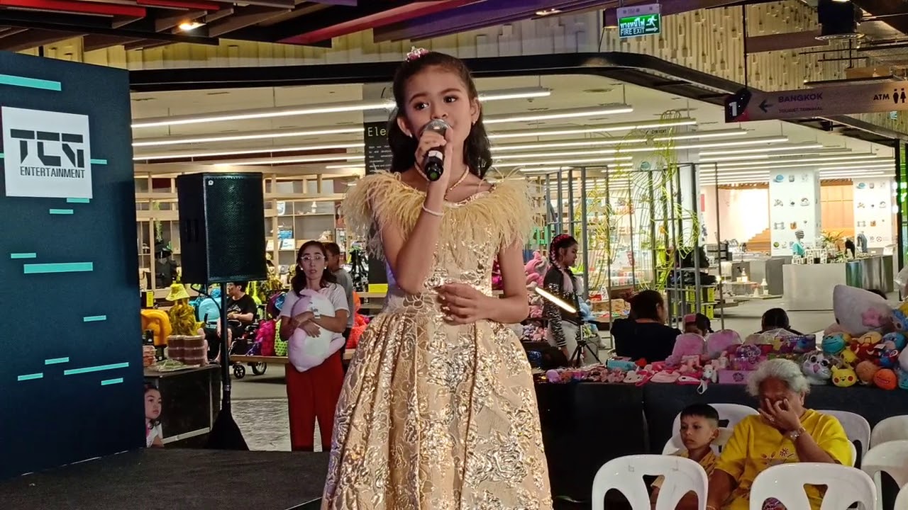เธอหนอเธอ น้องป่านปานชีวา ร้องโชว์ในงาน