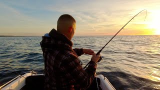 Sea Fishing UK - Fishing with lures & Mixed fishing at Anchor - Underwater footage | The Fish Locker screenshot 4