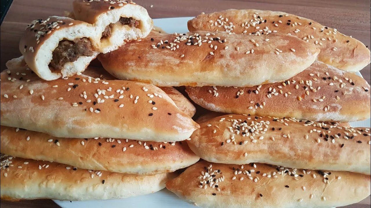 أخطر تتبيلة فطاير السجق مع طريقة العجينة😋👍😍