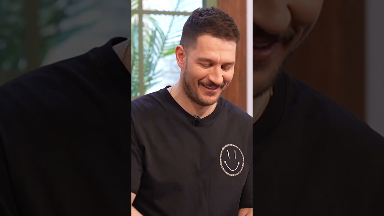Tek Elle Yumurta Nasıl Kırılır? #shorts #urazkaygılaroğlu