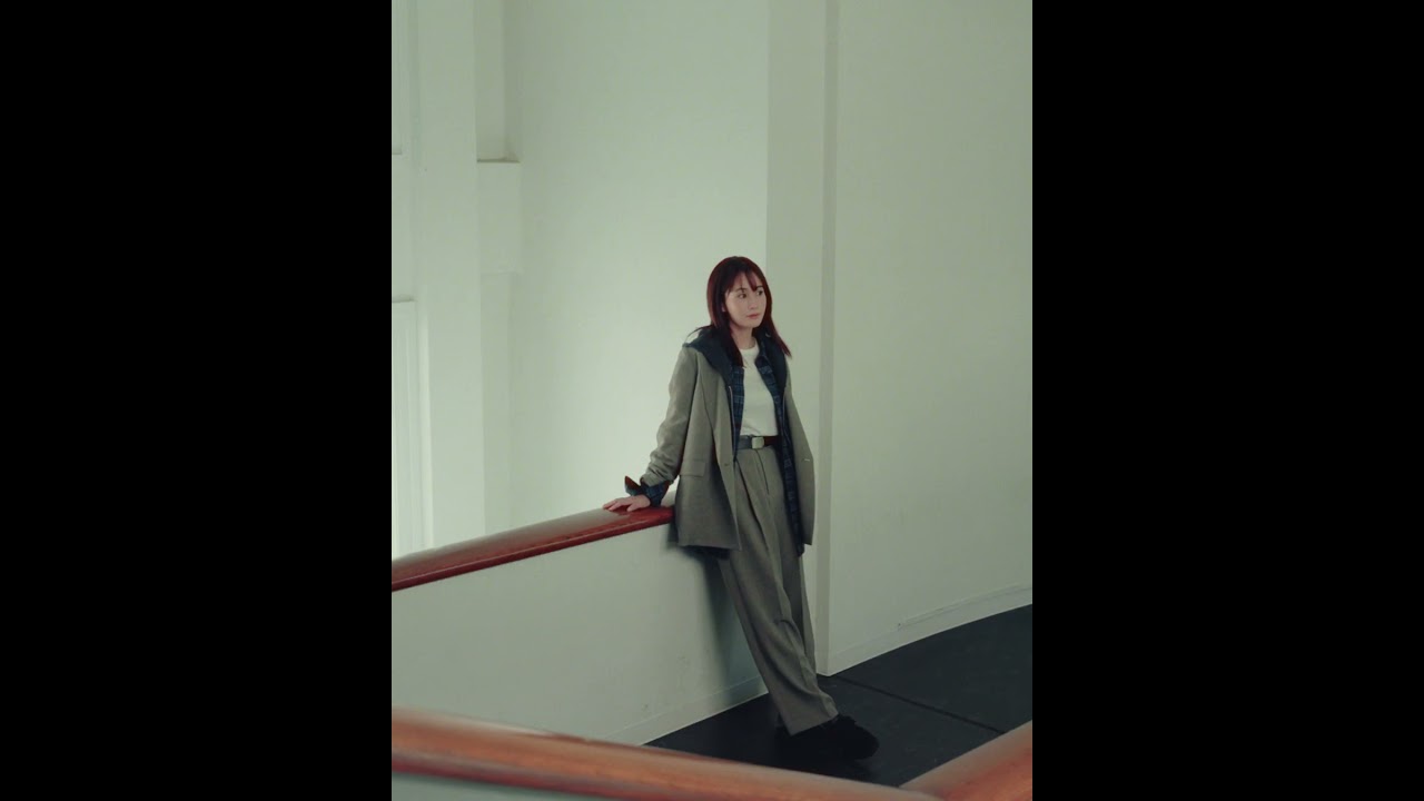 Moments of Refined 前田敦子が着る、秋冬の軽やかな洗練