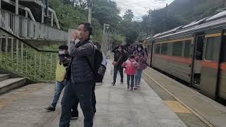 今天在海科館站,1811次DR1000型區間車出站。