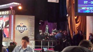 Bucs Pick Gerald Mccoy Hugs It Out With The Commish At 2010 Draft