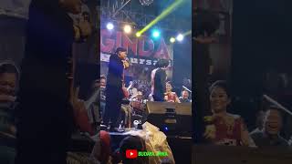 Atraksi paling serius garai meringis tenanan