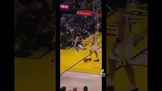 Devin Booker finds Jusuf Nurkic for the dagger