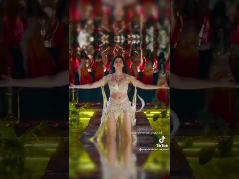 رقص نورا فتحي علي اغنيتها  