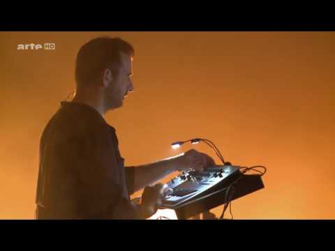 Putar Intro - Moderat