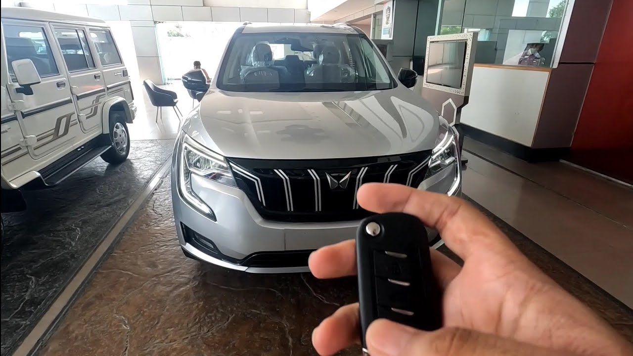 Mahindra XUV 700 Ax5 model most detailed review - YouTube