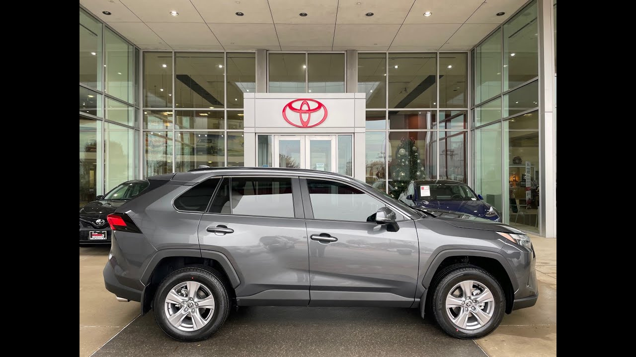 2023 TOYOTA Rav4 XLE in Gray walk around what's new what's