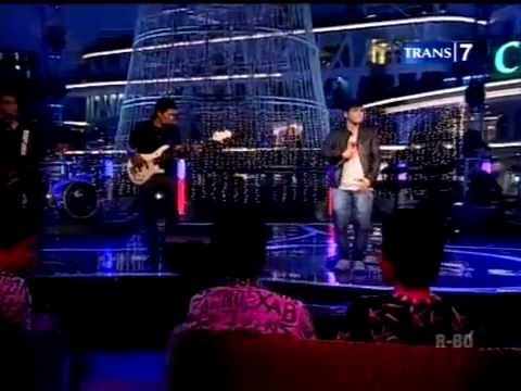 Ungu - Yogyakarta (Tribute to KLa Project) - YouTube.flv