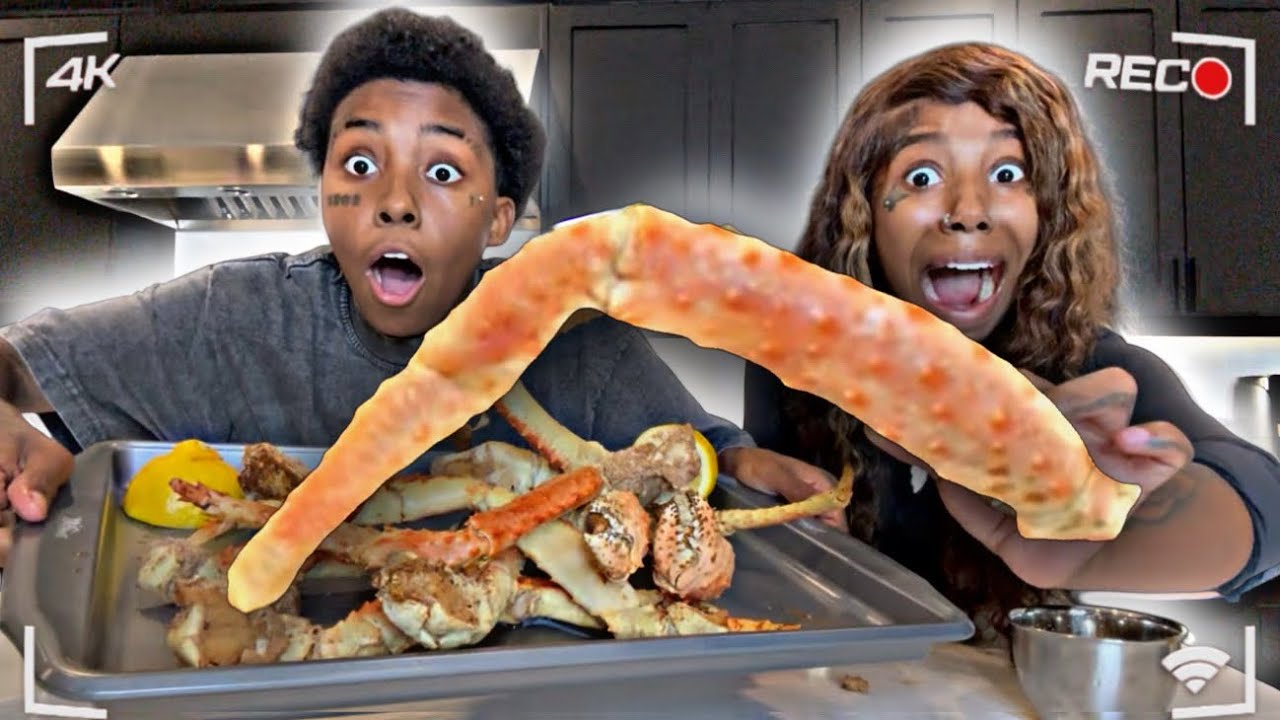 GIGANTIC KING CRAB LEGS 😱
