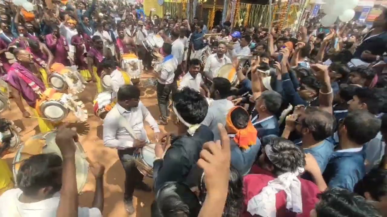 മാരികൊളുന്ത് Voice of palakkad തകർത്തു. മുതുവറ ശിവരാത്രി 2026