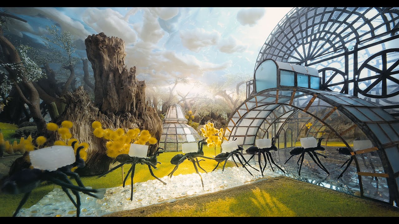 Red-end and the Seemingly Symbiotic Society