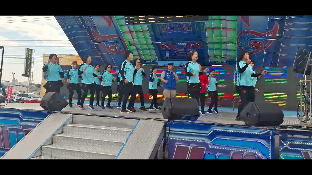 4 車上的美姑娘