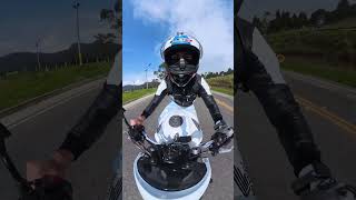 Todo el mundo se quedó viendo esto 😱 #hornet600 #motos #xj6 #biker