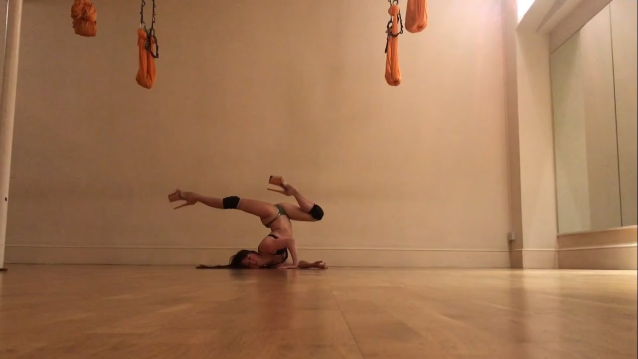 Sarah Blackmilk - Experimental Rollaroundings