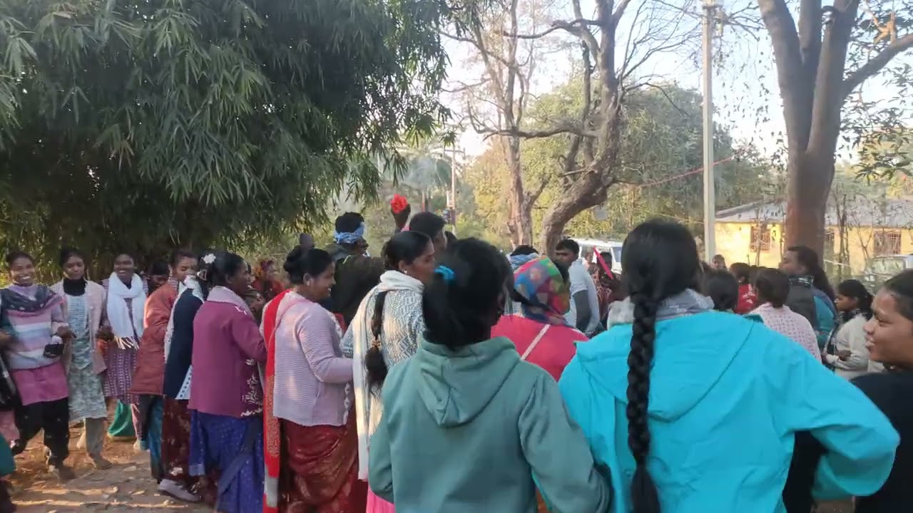 Full energetic mood me sb dance kar rahe hai 💃💃🤣🤣