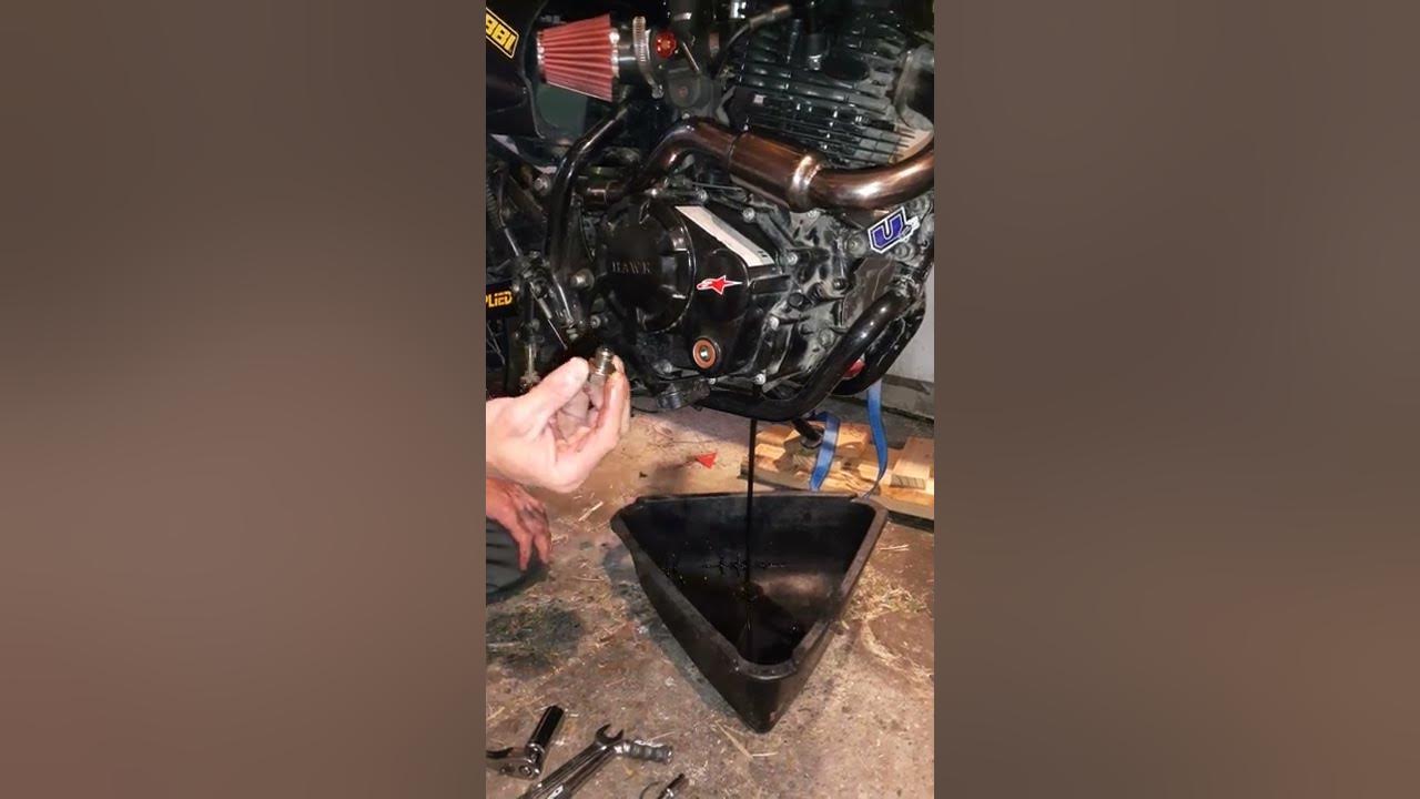 Hawk 250 oil change...clutch springs are next .. YouTube